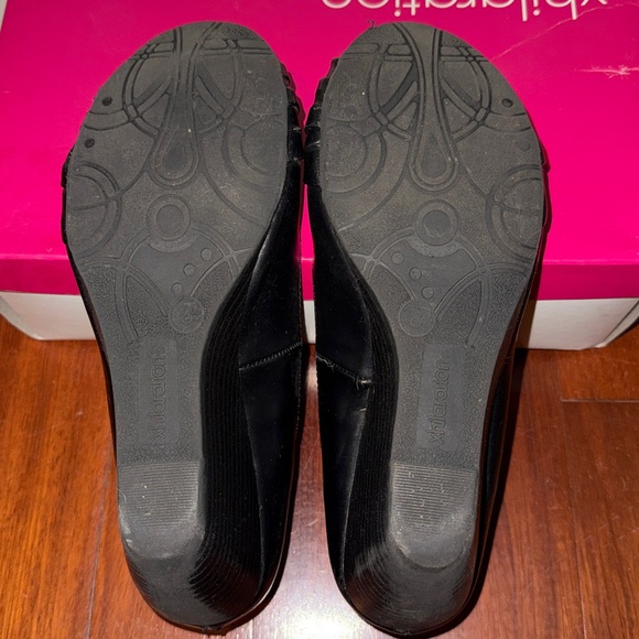 Xhilaration Silvana Black Wedges - Picture 3 of 5